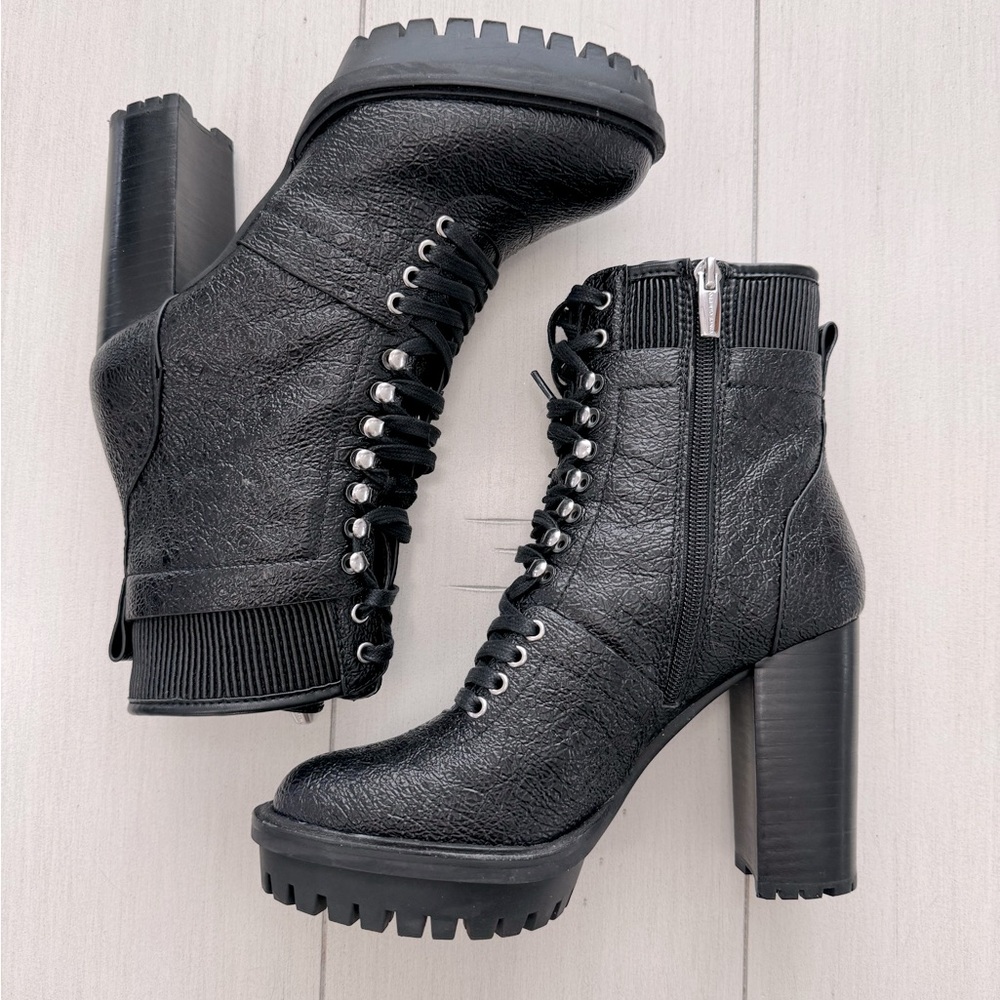 Vince Camuto Ermania Black Lace Up Combat Block Platform High Heel Platform Boot